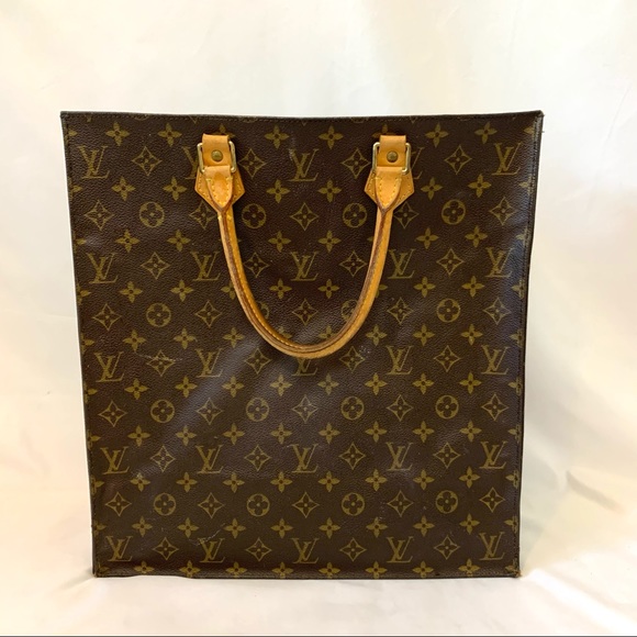 Louis Vuitton Handbags - Authentic Louis Vuitton sac plat tote